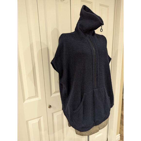 KINROSS Cashmere Short Sleeve quarter Zip poncho Adj. collar. Navy w black. O/S - Picture 10 of 16